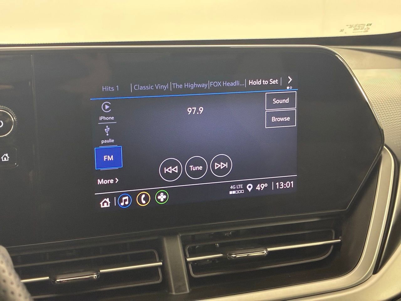 Used 2024 Chevrolet Trax RS w/ Driver Confidence Package image 17