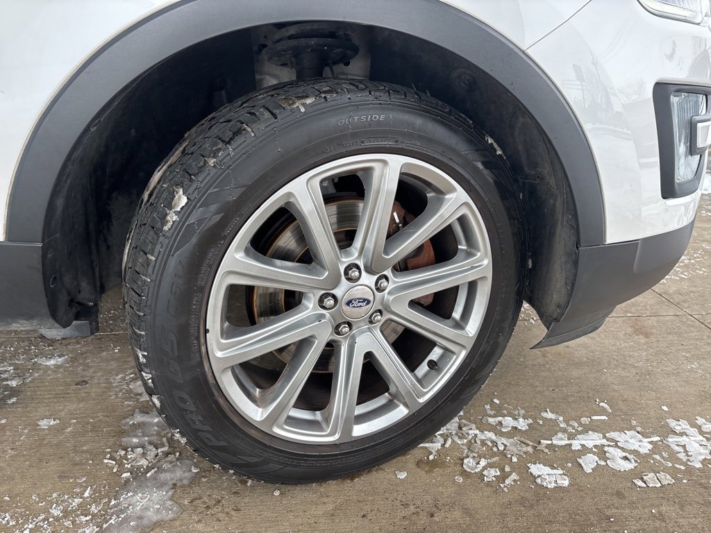 Used 2017 Ford Explorer Limited image 32