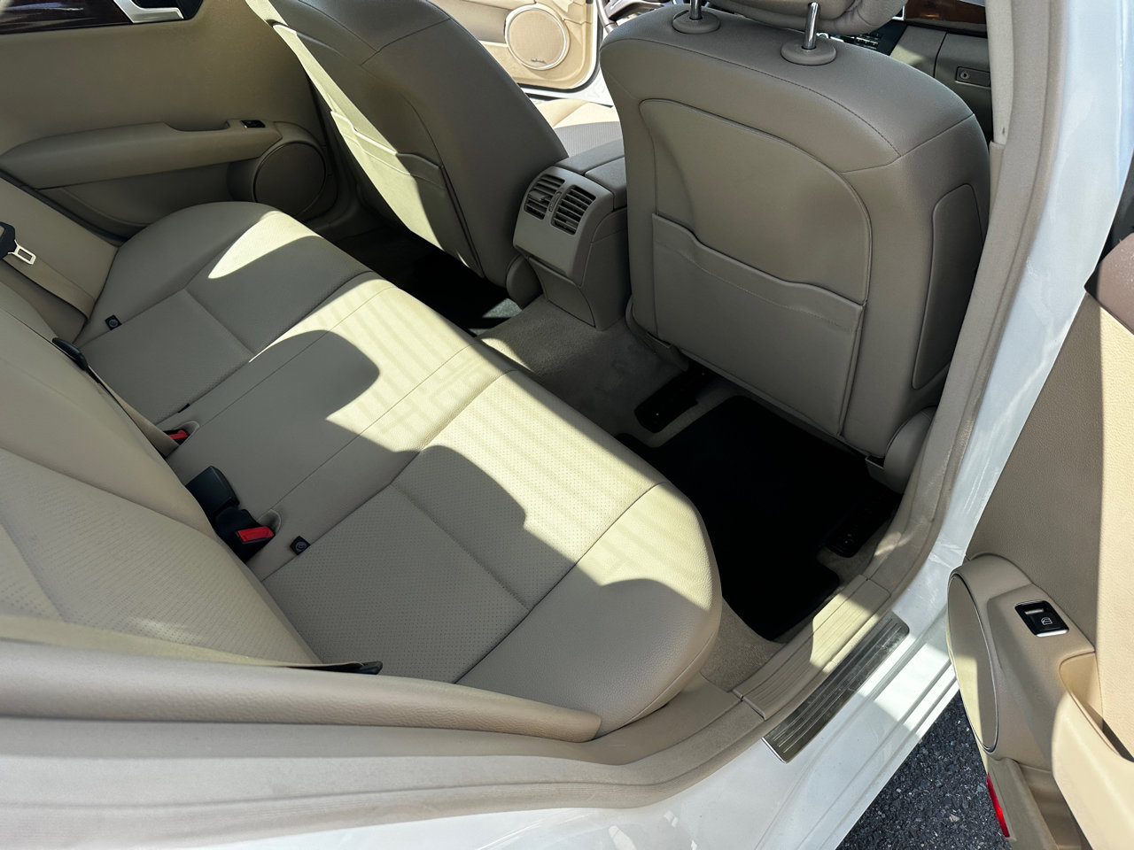 Used 2013 Mercedes-Benz C 300 4MATIC Sedan image 17