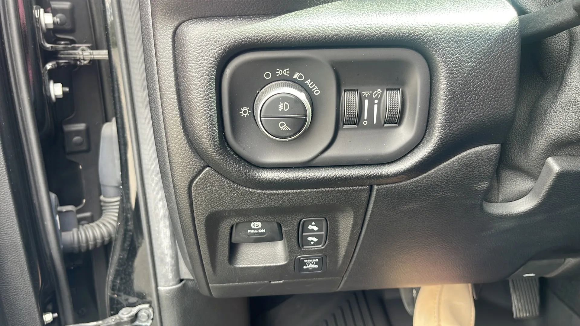 Used 2019 RAM 1500 Rebel w/ Rebel Level 2 Equipment Group AWD/4WD image 19