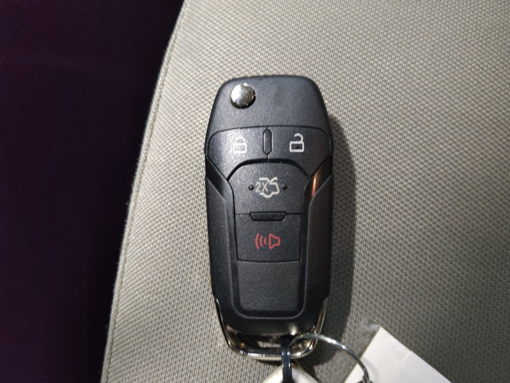 Used 2018 Ford EcoSport S FWD image 32