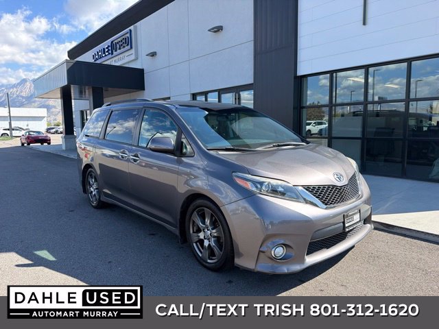 Used 2017 Toyota Sienna SE Premium