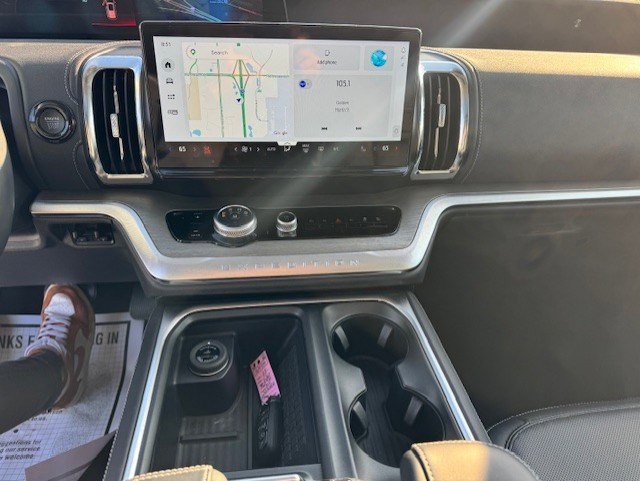 Used 2025 Ford Expedition Platinum w/ Driver's Package image 23