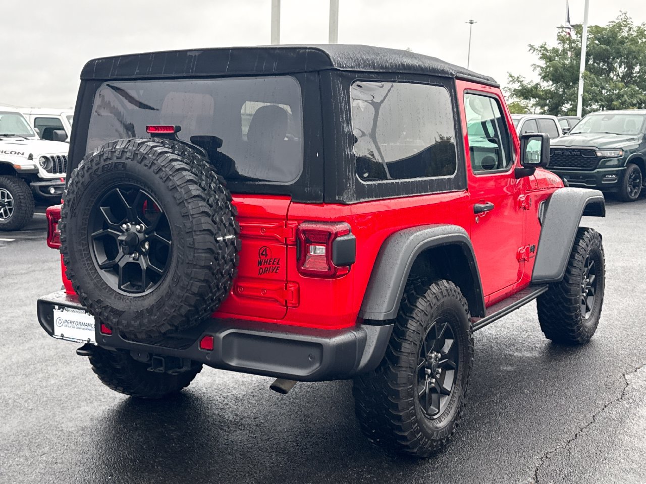 Used 2025 Jeep Wrangler Sport AWD/4WD image 3