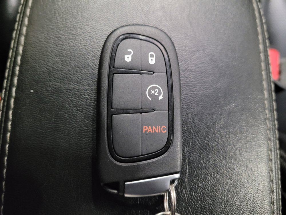 Used 2022 Jeep Cherokee Latitude Lux w/ Sun & Sound Group AWD/4WD image 32