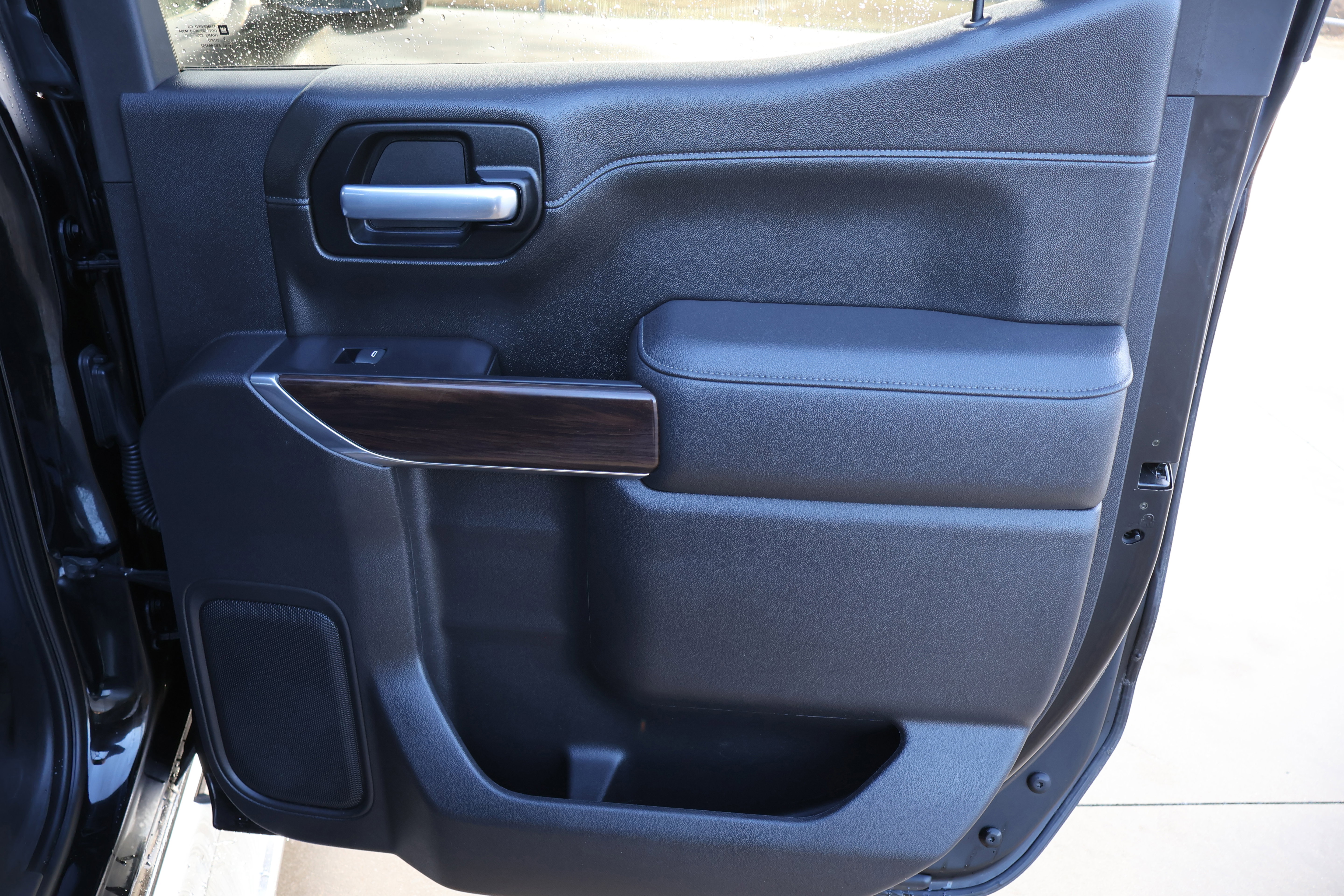 Used 2021 GMC Sierra 1500 SLT image 16