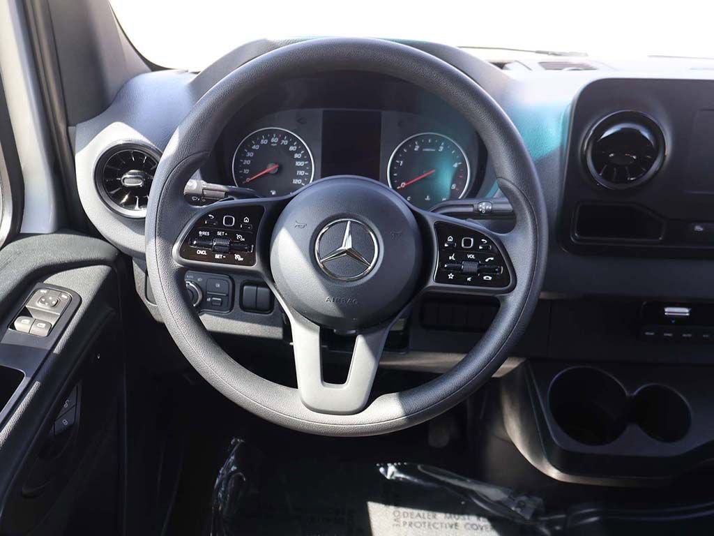 Used 2024 Mercedes-Benz Sprinter 2500 image 26