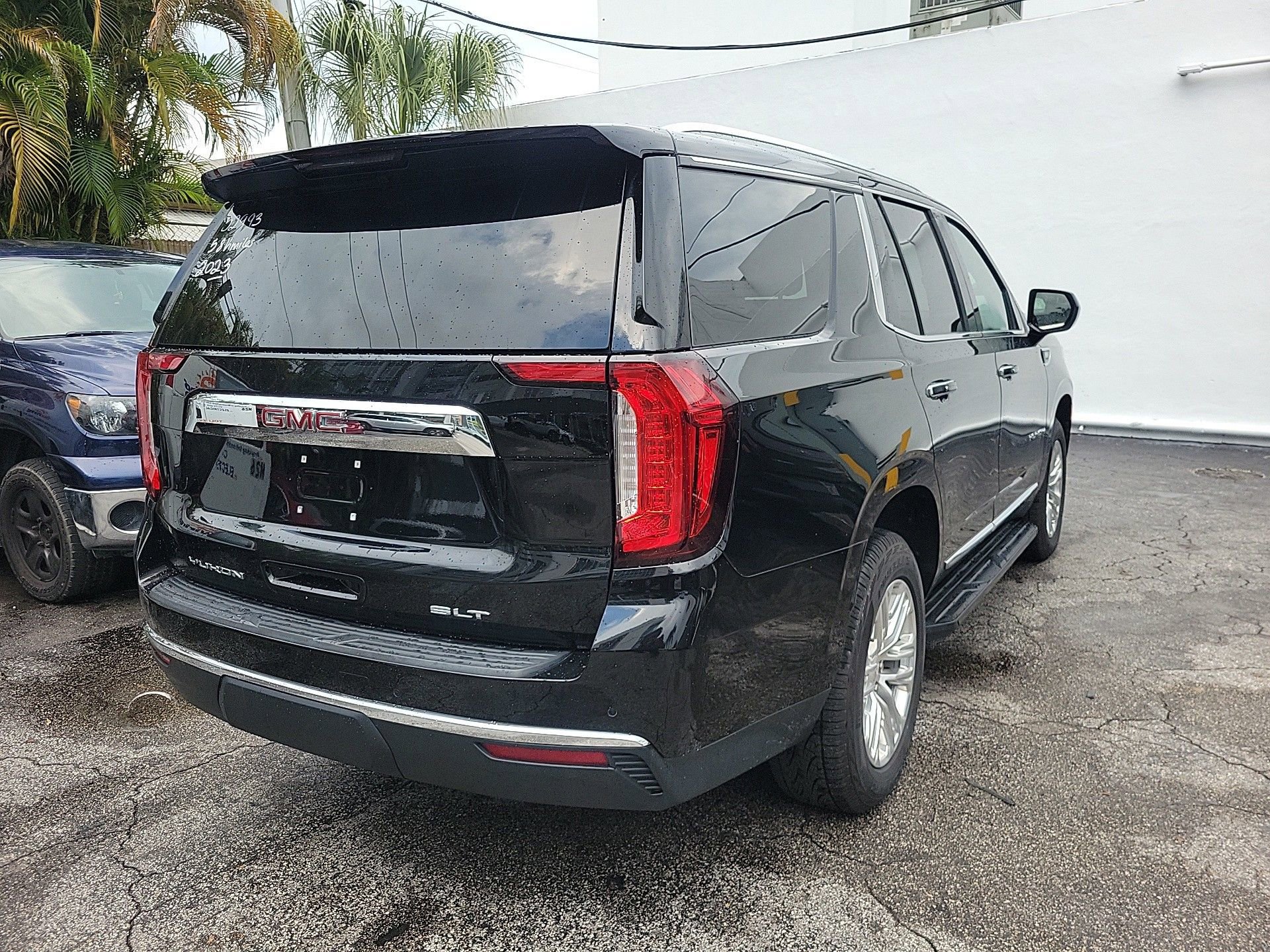 Used 2023 GMC Yukon SLT image 9