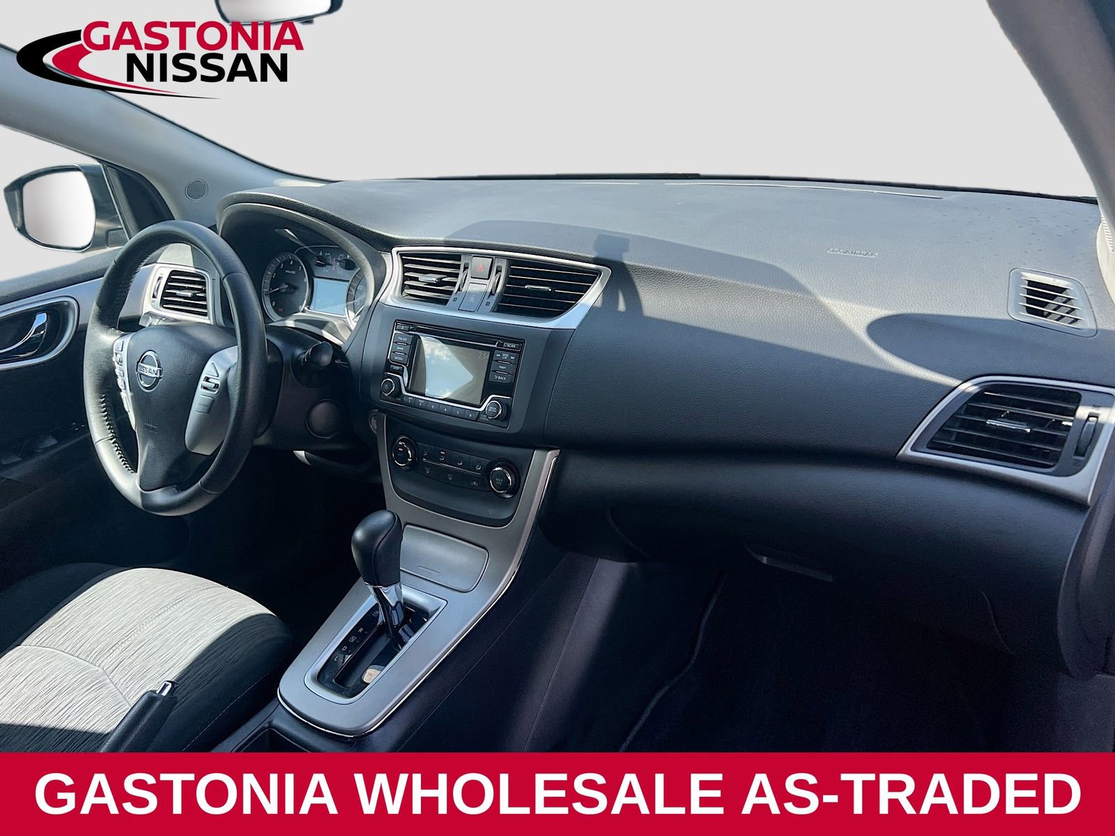 Used 2015 Nissan Sentra SV image 29