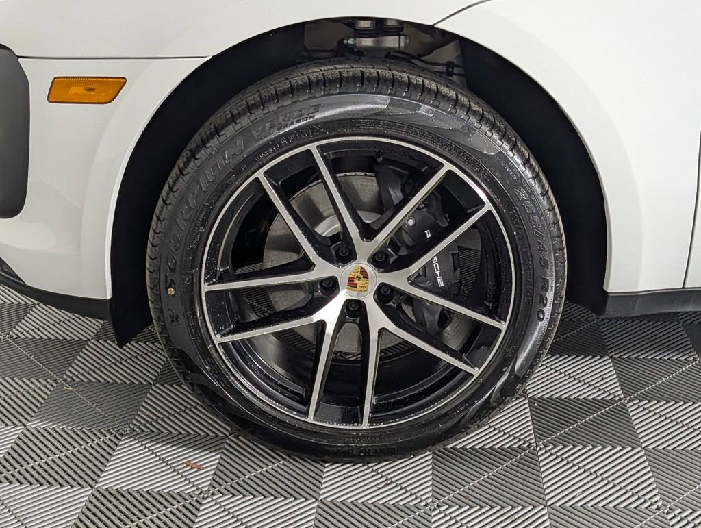 New 2026 Porsche Macan image 10