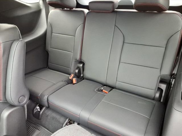 New 2026 Chevrolet Traverse RS w/ LPO, Floor Liner Package AWD/4WD image 10