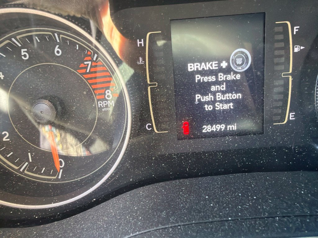 Used 2019 Jeep Cherokee Latitude Plus FWD image 9