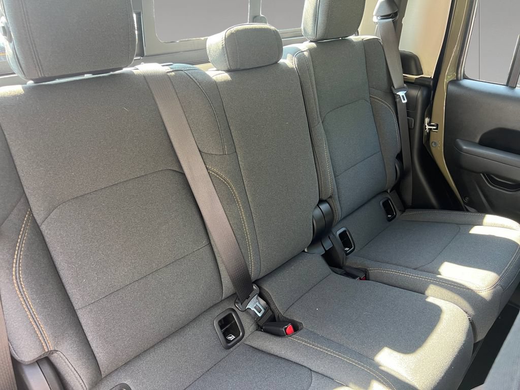 Used 2026 Jeep Gladiator Sport AWD/4WD image 18
