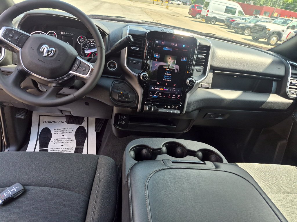 Used 2026 RAM 2500 Big Horn AWD/4WD image 4