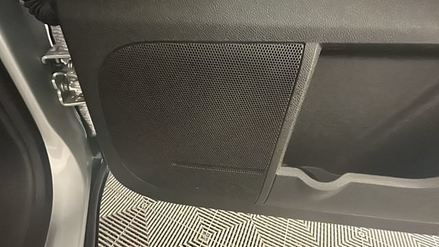 Used 2015 GMC Acadia SLE FWD image 27
