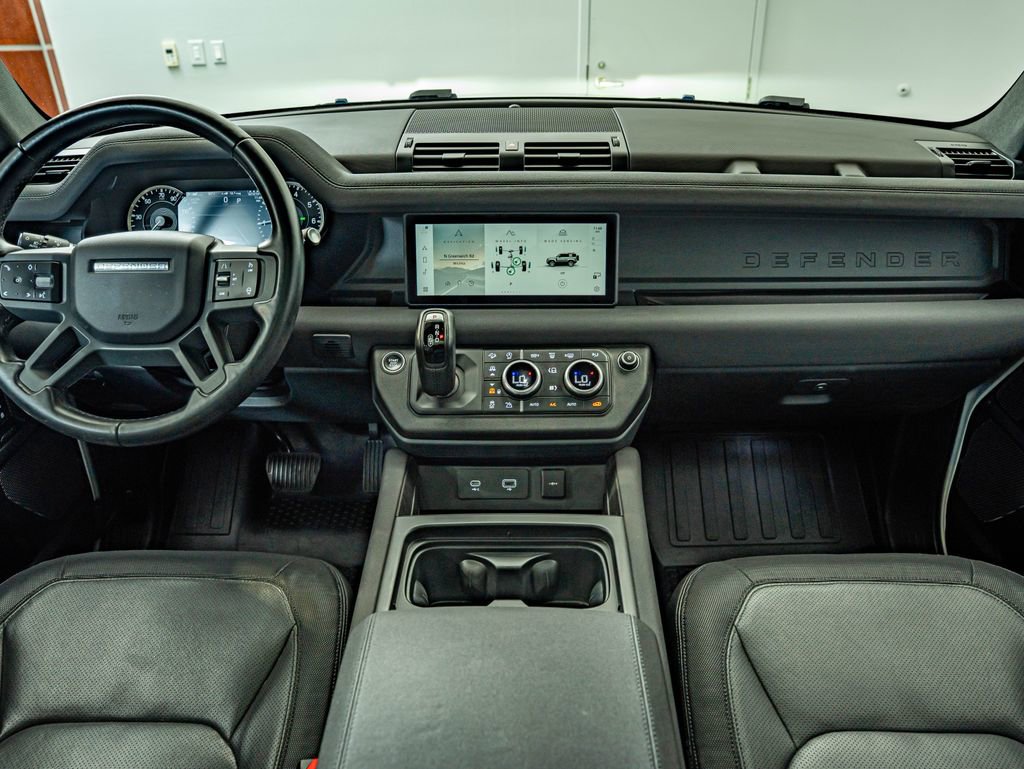 Used 2023 Land Rover Defender 90 X-Dynamic SE AWD/4WD image 31