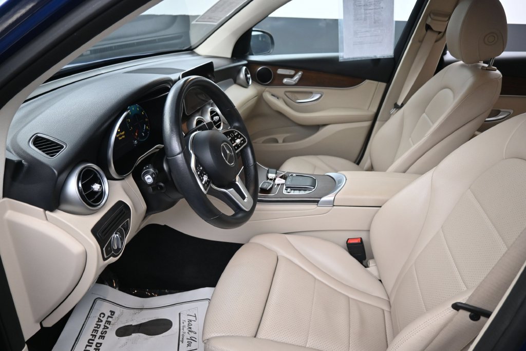Used 2022 Mercedes-Benz GLC 300 w/ Premium Package Lite image 23