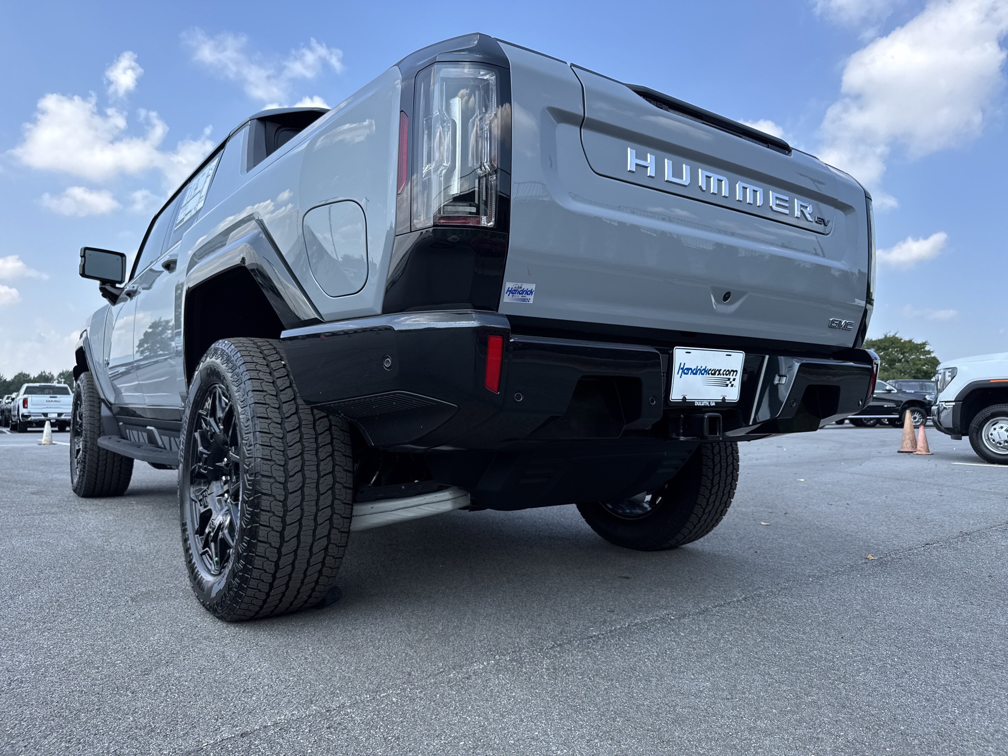 New 2026 GMC Hummer EV 4x4 Crew Cab image 8
