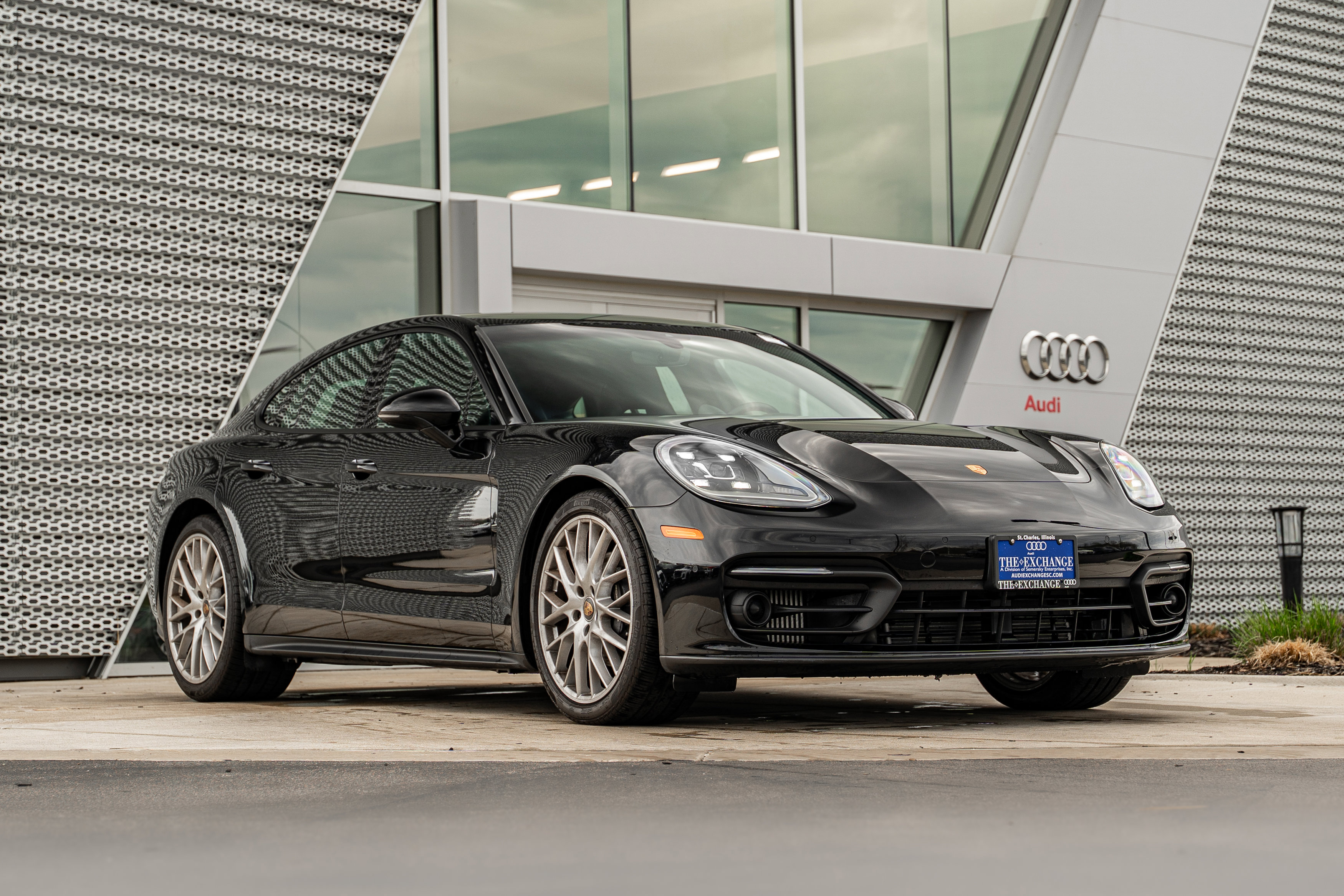 Used 2023 Porsche Panamera 4