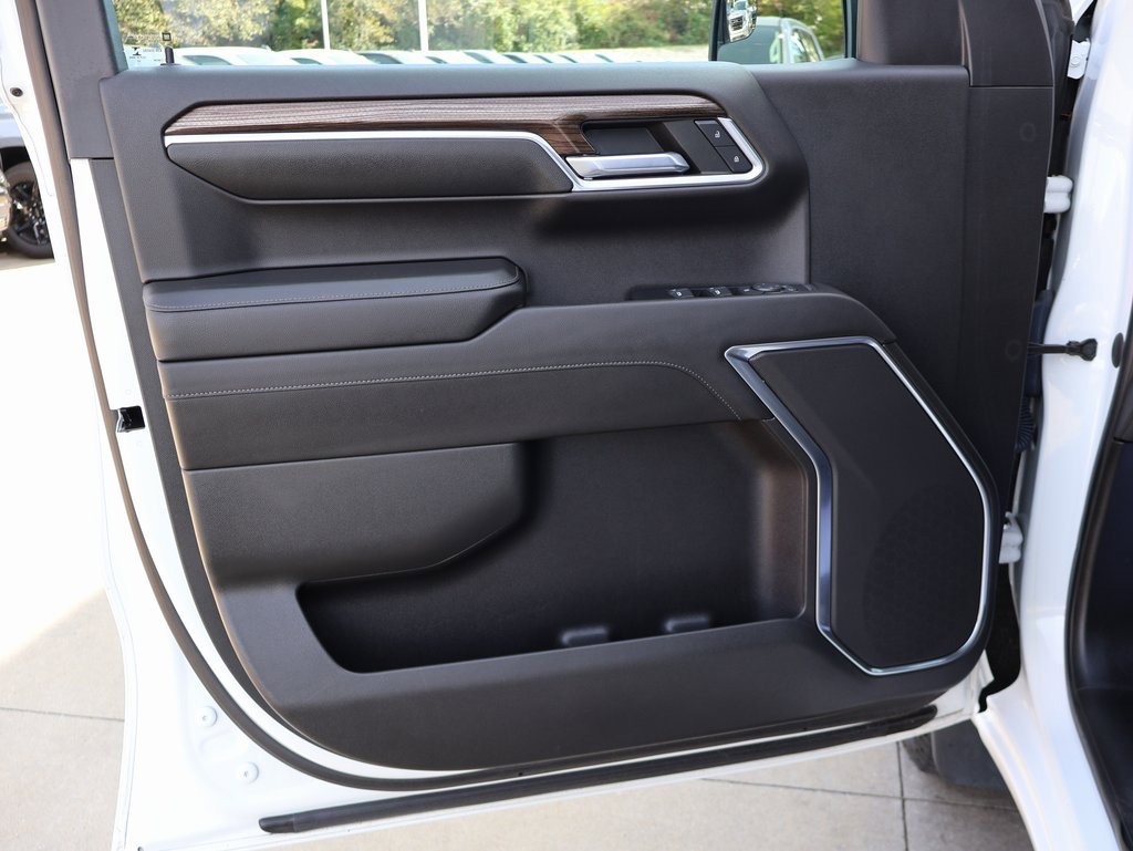 Used 2022 Chevrolet Silverado 1500 LT image 10