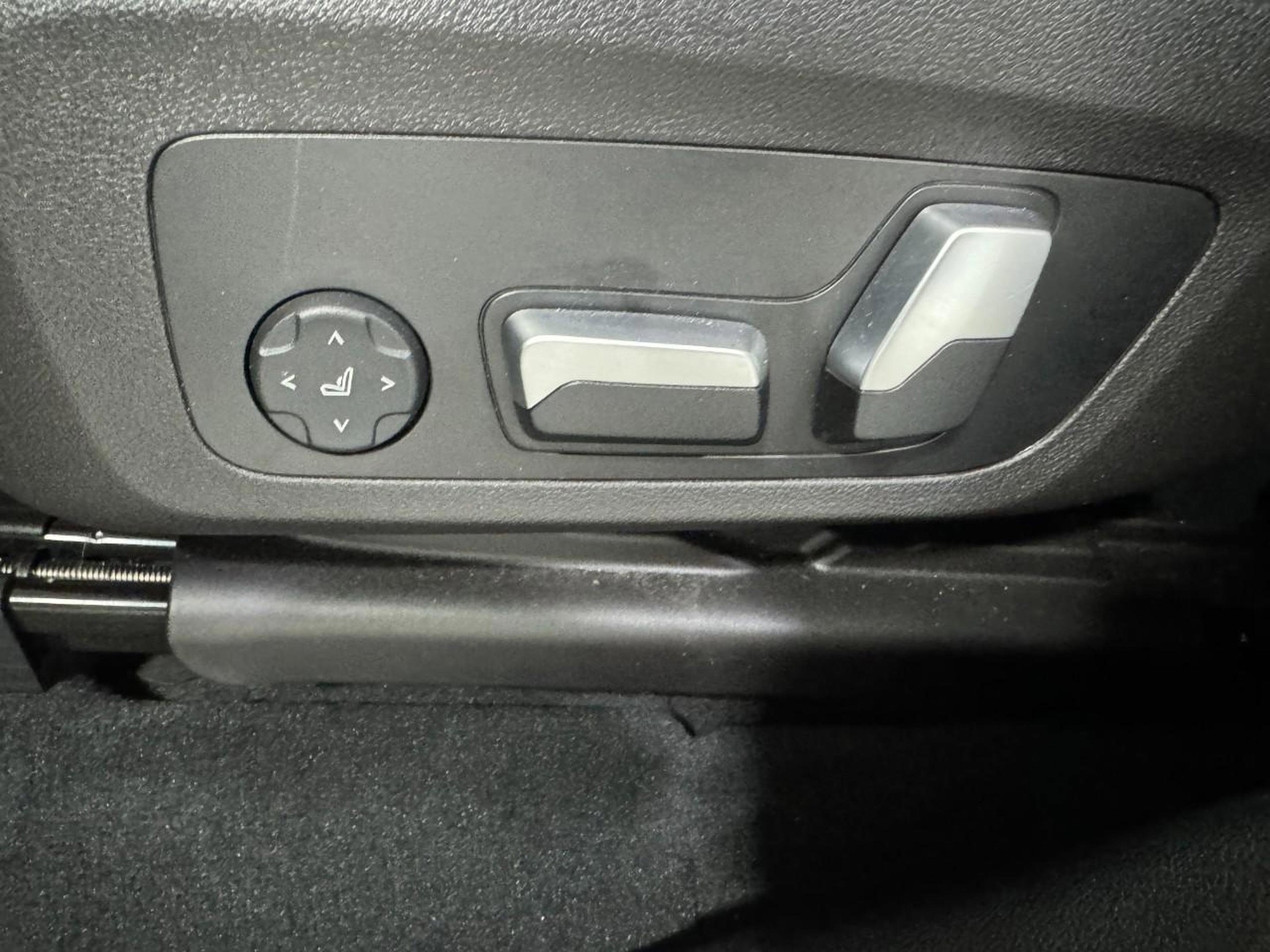 Used 2023 BMW X3 xDrive30i w/ Premium Package image 29