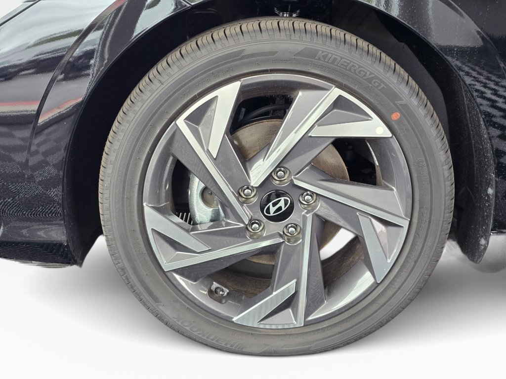 New 2026 Hyundai Elantra Limited FWD image 11