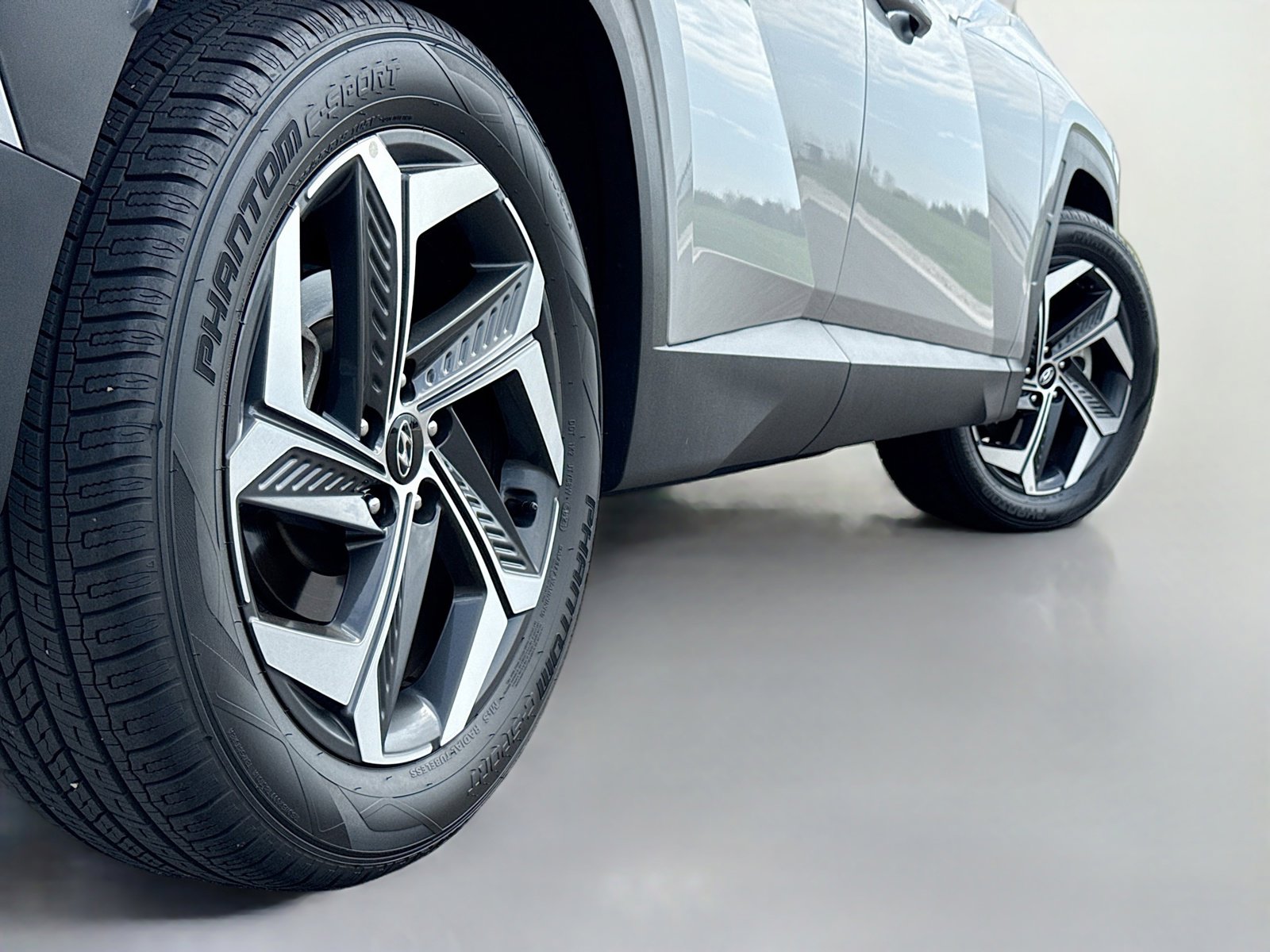 Used 2022 Hyundai Tucson Limited image 16