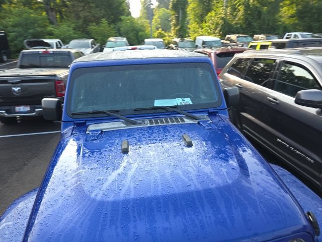 Used 2019 Jeep Wrangler Unlimited Sahara AWD/4WD image 16