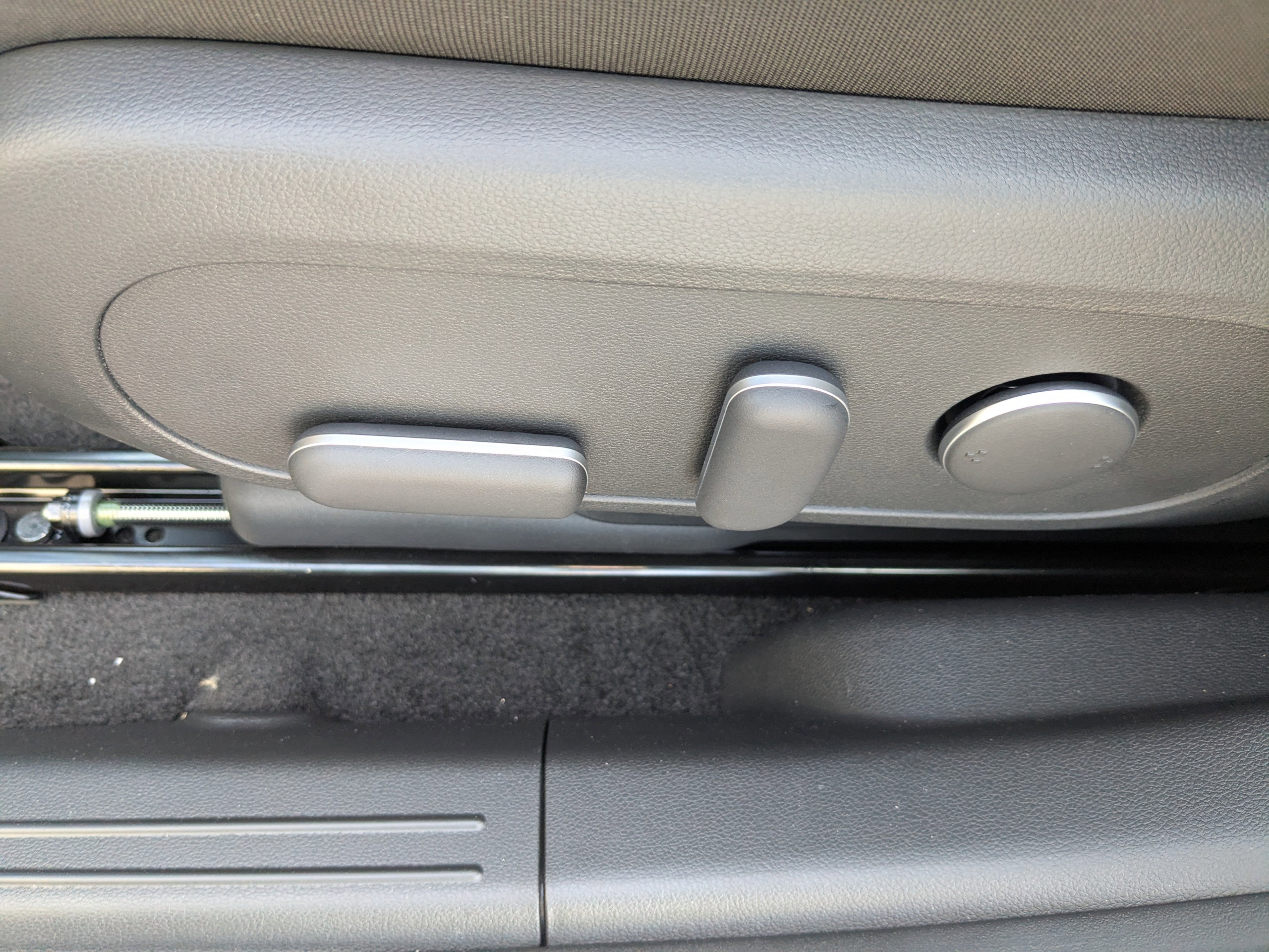 New 2025 Hyundai Ioniq 5 SE image 19