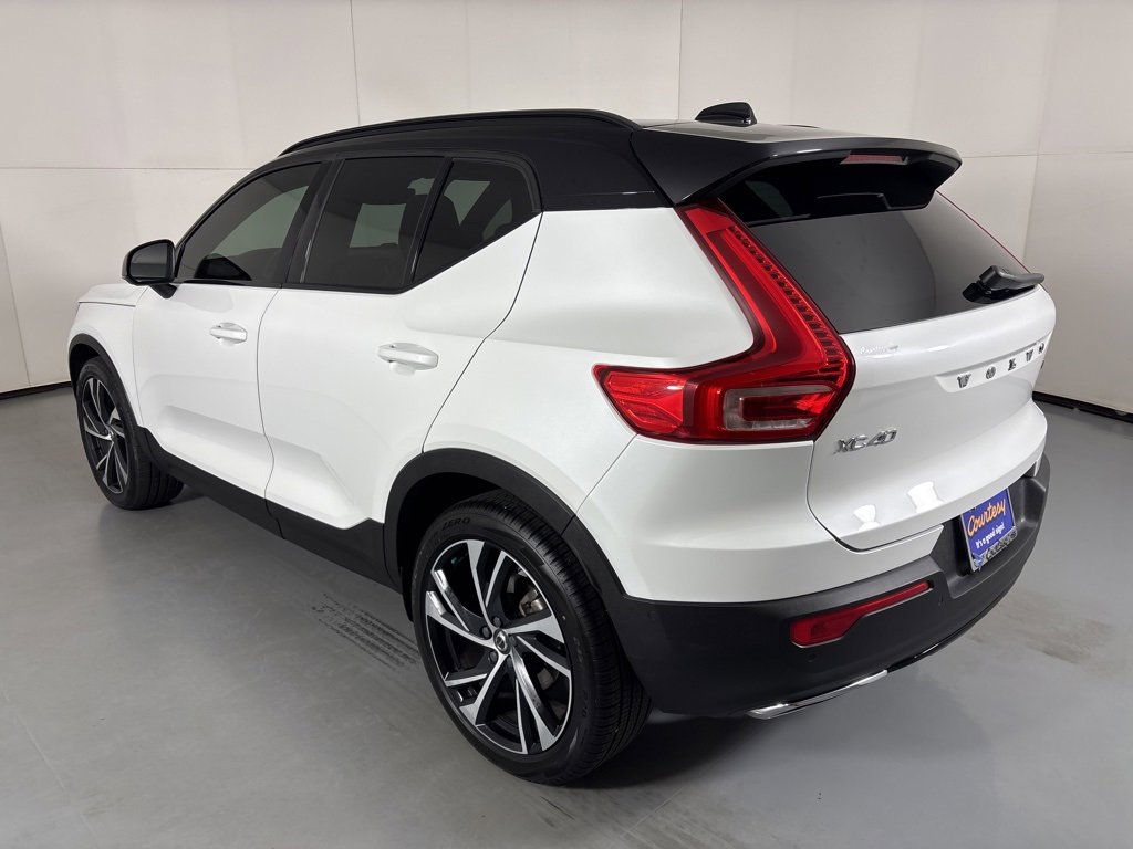 Used 2019 Volvo XC40 T5 R-Design image 6