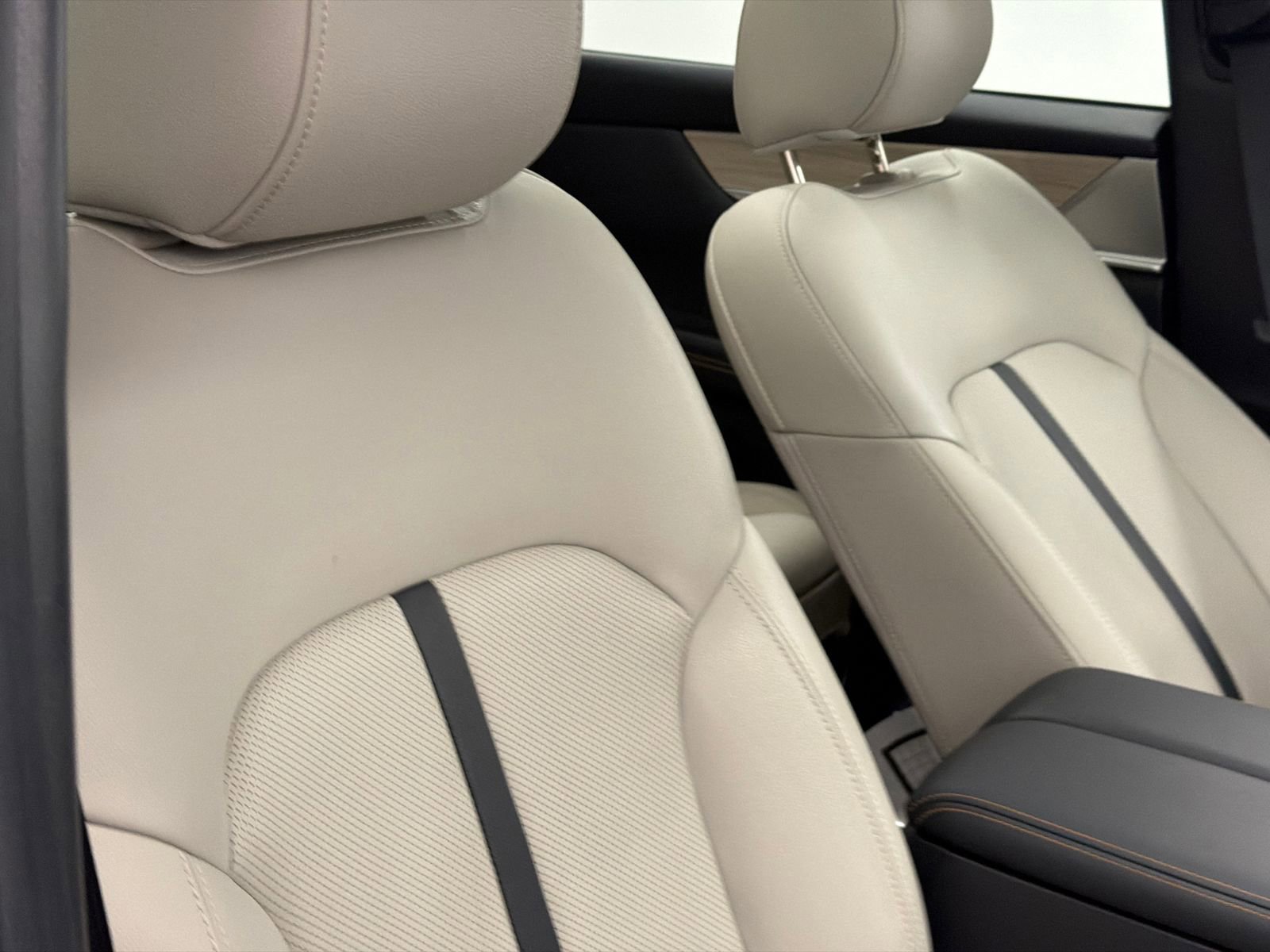 Used 2025 MAZDA CX-90 Plug-In Hybrid w/Premium Sport image 11