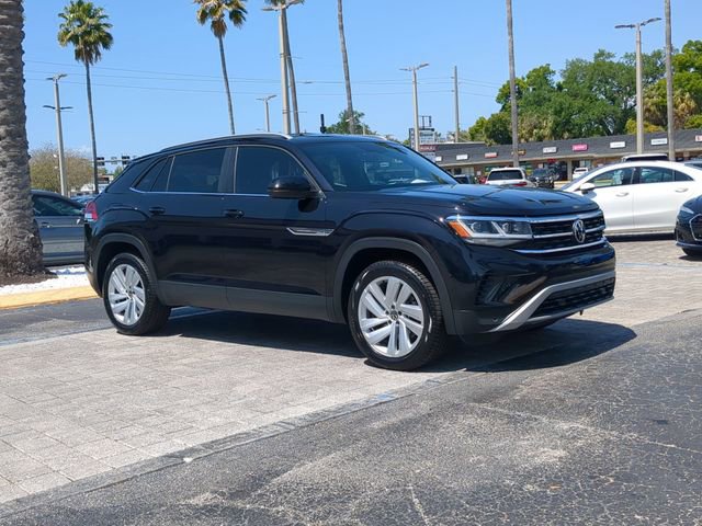 Used 2022 Volkswagen Atlas Cross Sport SE image 2