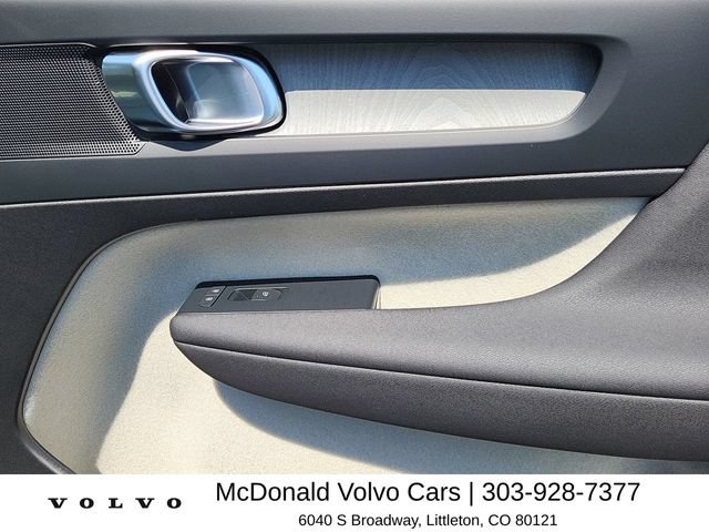 New 2026 Volvo XC40 B5 Plus w/ Protection Package Premier AWD/4WD image 18
