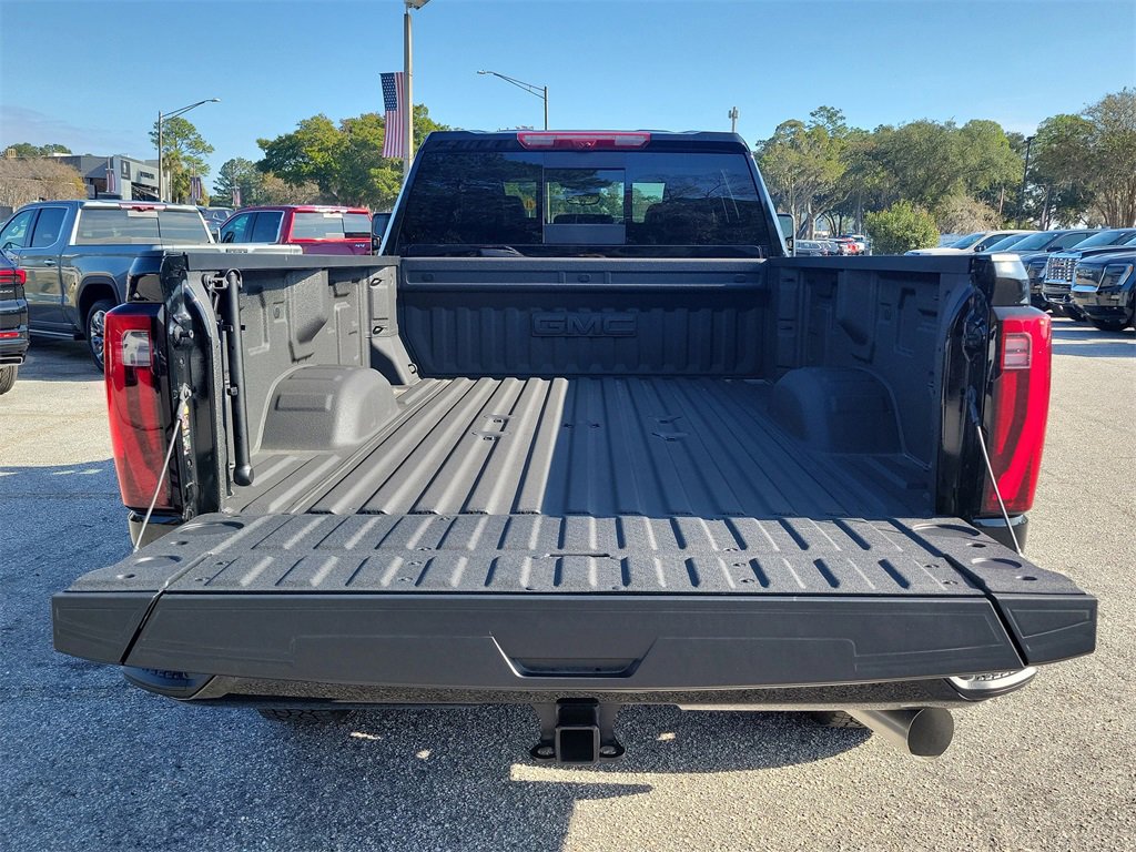 New 2025 GMC Sierra 3500 Denali Ultimate image 9