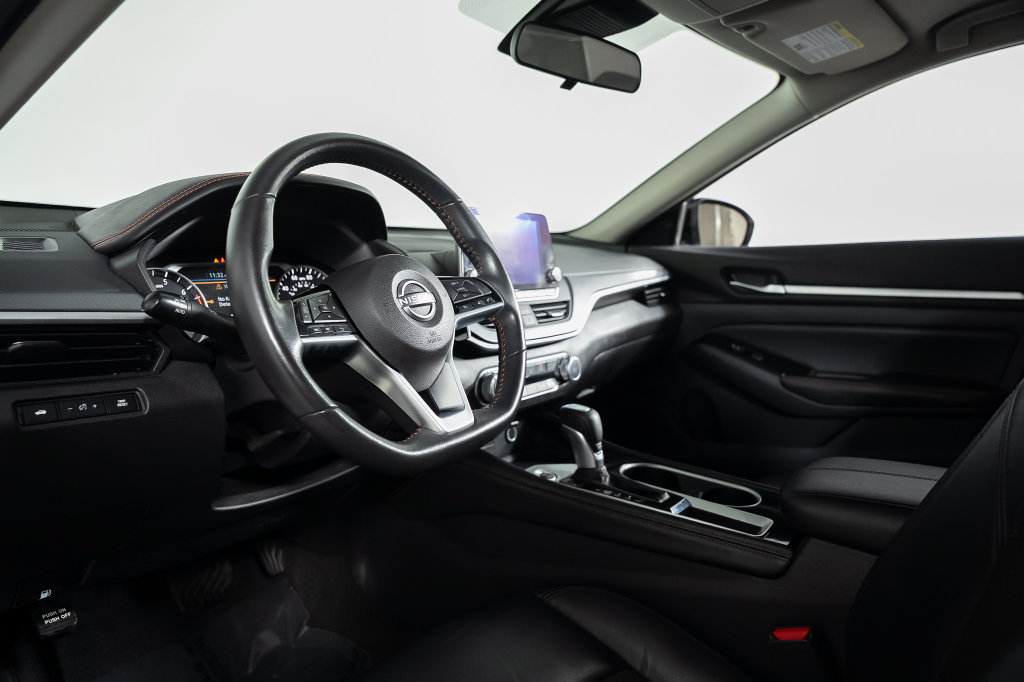 Used 2024 Nissan Altima 2.5 SR FWD image 28