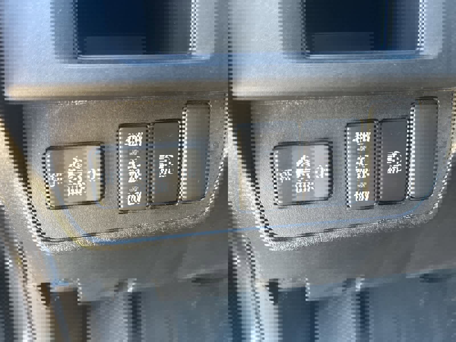 Used 2018 Toyota Tacoma TRD Sport w/ TRD Premium Sport Package image 39