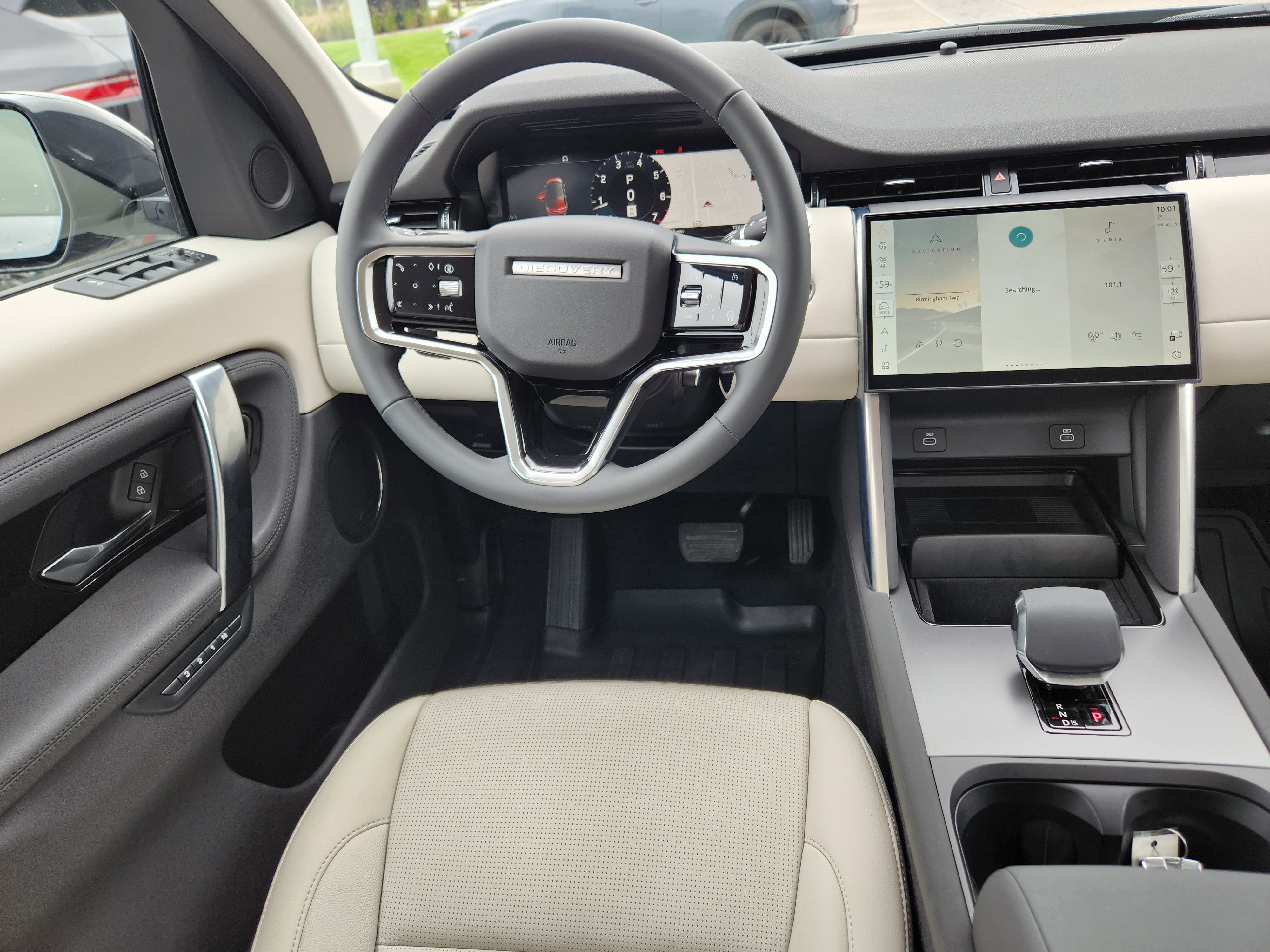 Certified 2025 Land Rover Discovery Sport S image 13