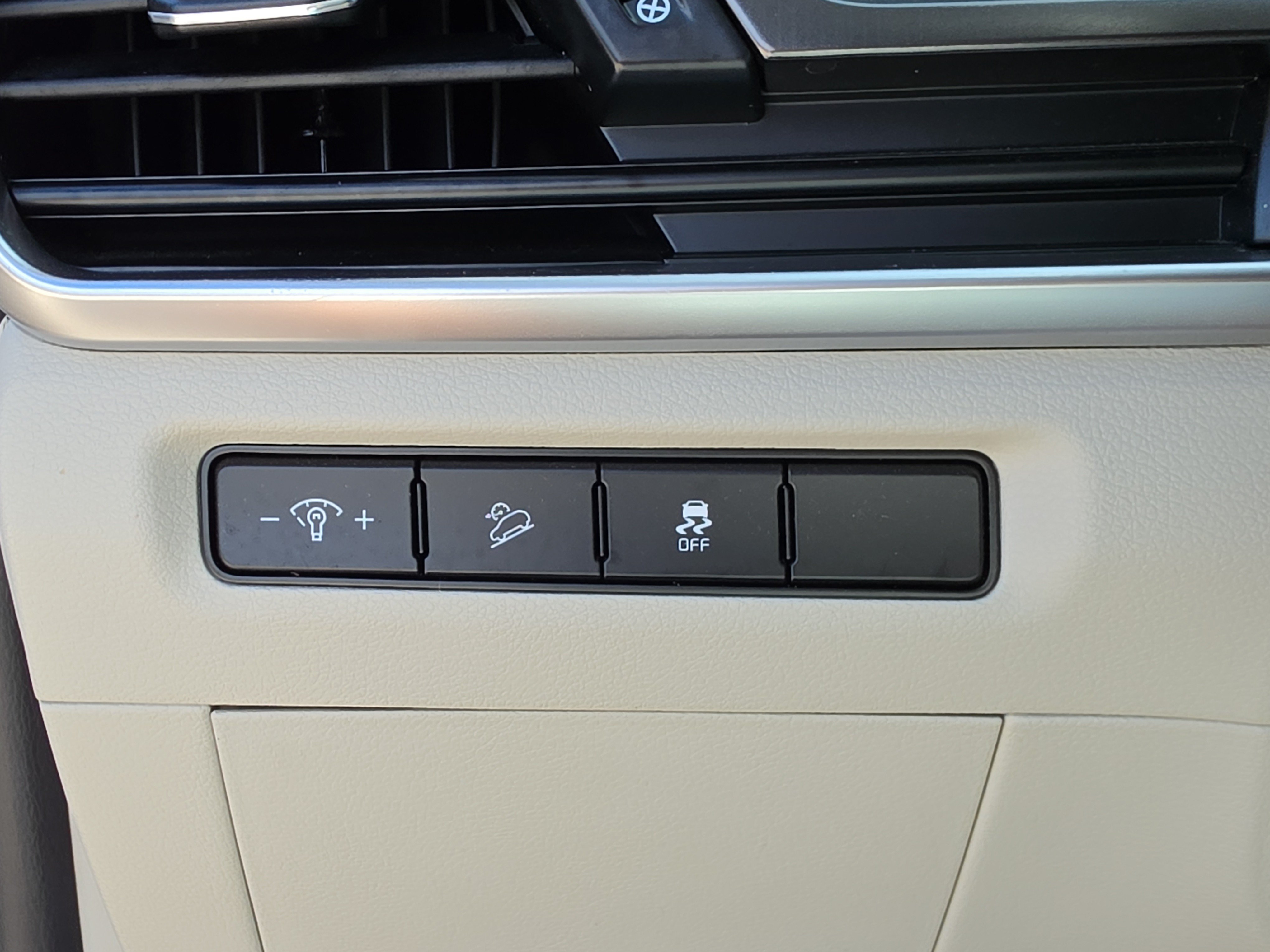 Certified 2024 Kia Telluride S w/ S Sunroof Package AWD/4WD image 28