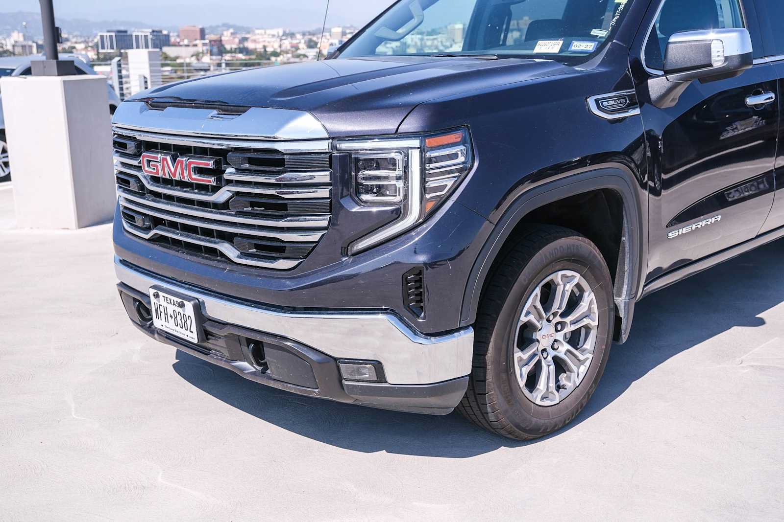 Used 2025 GMC Sierra 1500 SLT RWD image 11