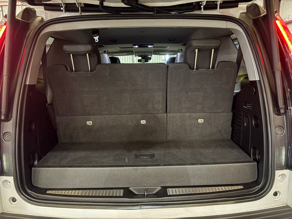 Used 2020 Cadillac Escalade Premium Luxury image 15
