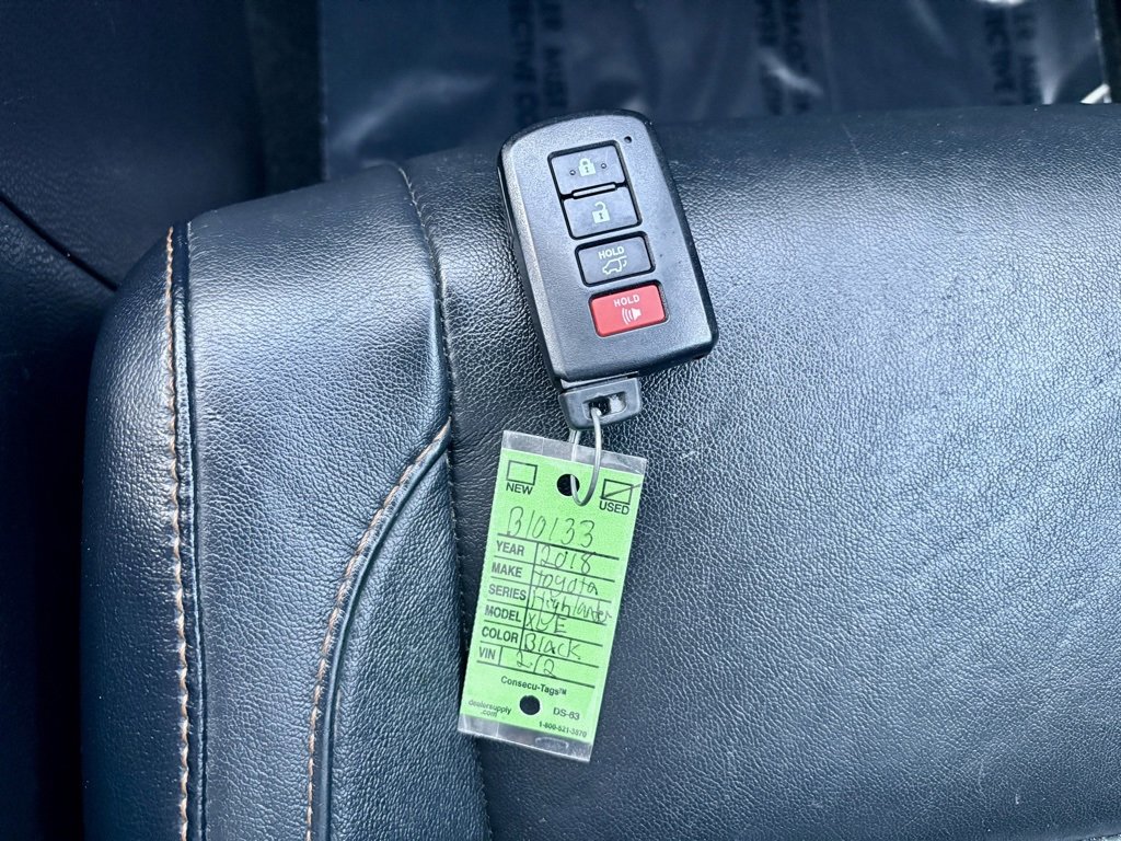 Certified 2018 Toyota Highlander XLE image 28