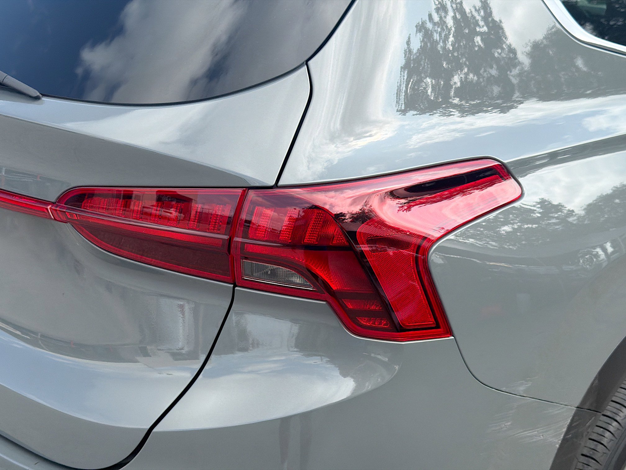 Used 2022 Hyundai Santa Fe SEL w/ Cargo Package FWD image 25