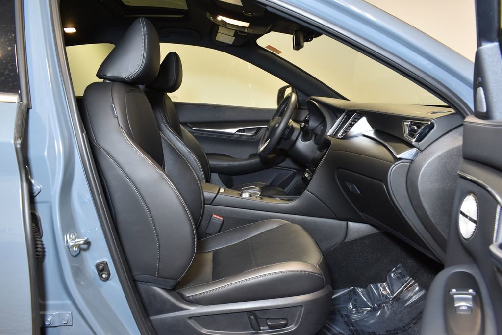 Certified 2025 INFINITI QX55 Essential image 31