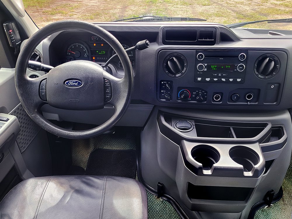 Used 2009 Ford E-250 and Econoline 250 Extended RWD image 29