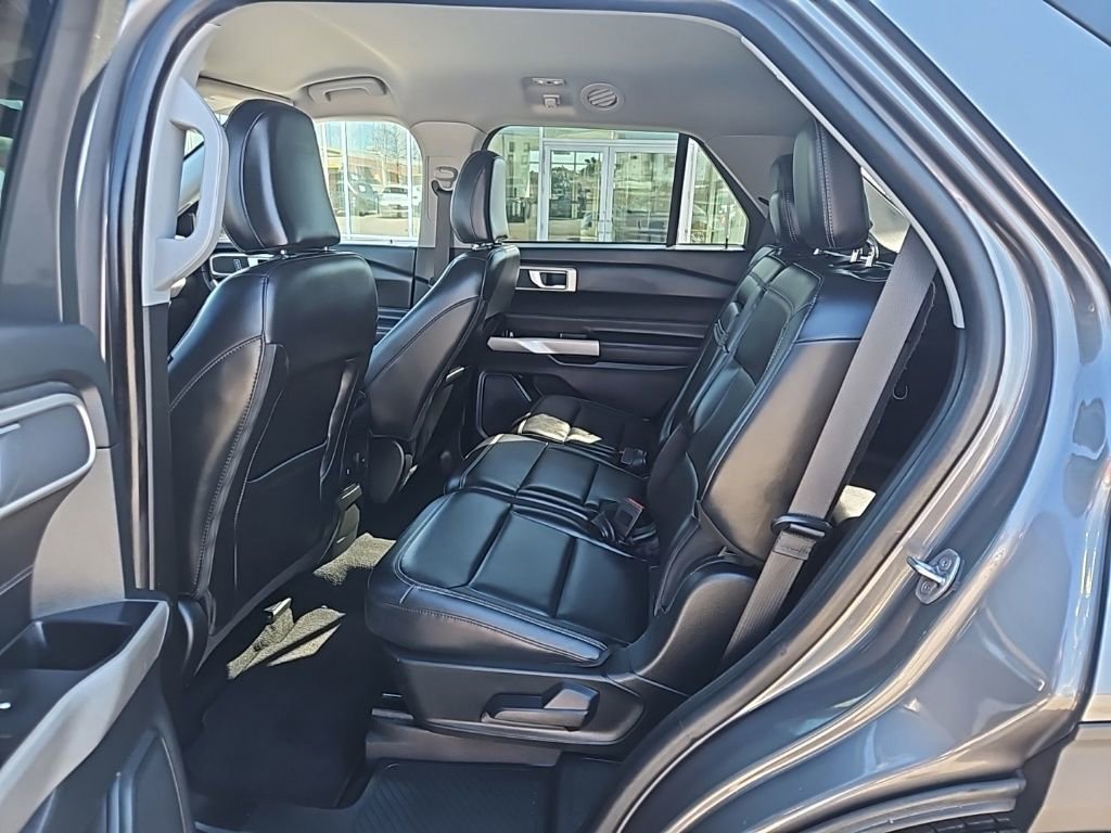 Used 2023 Ford Explorer XLT w/ Equipment Group 202A image 24