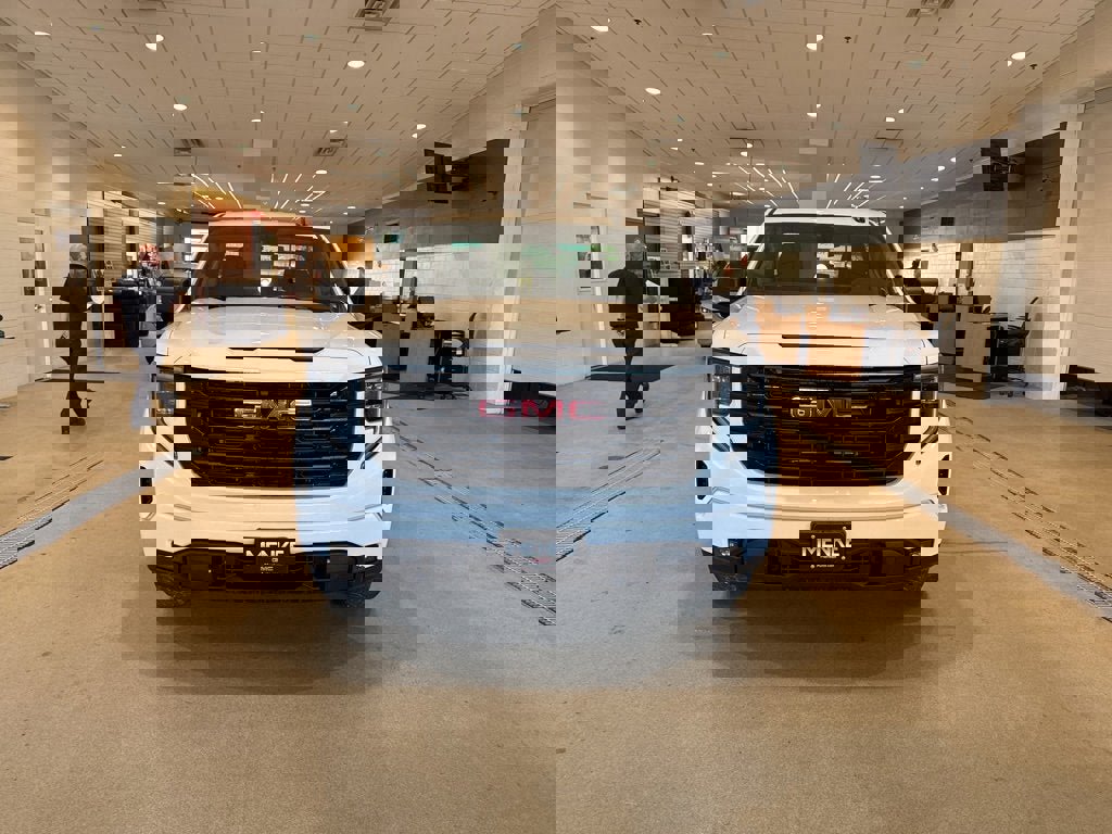 New 2025 GMC Sierra 1500 Elevation image 3