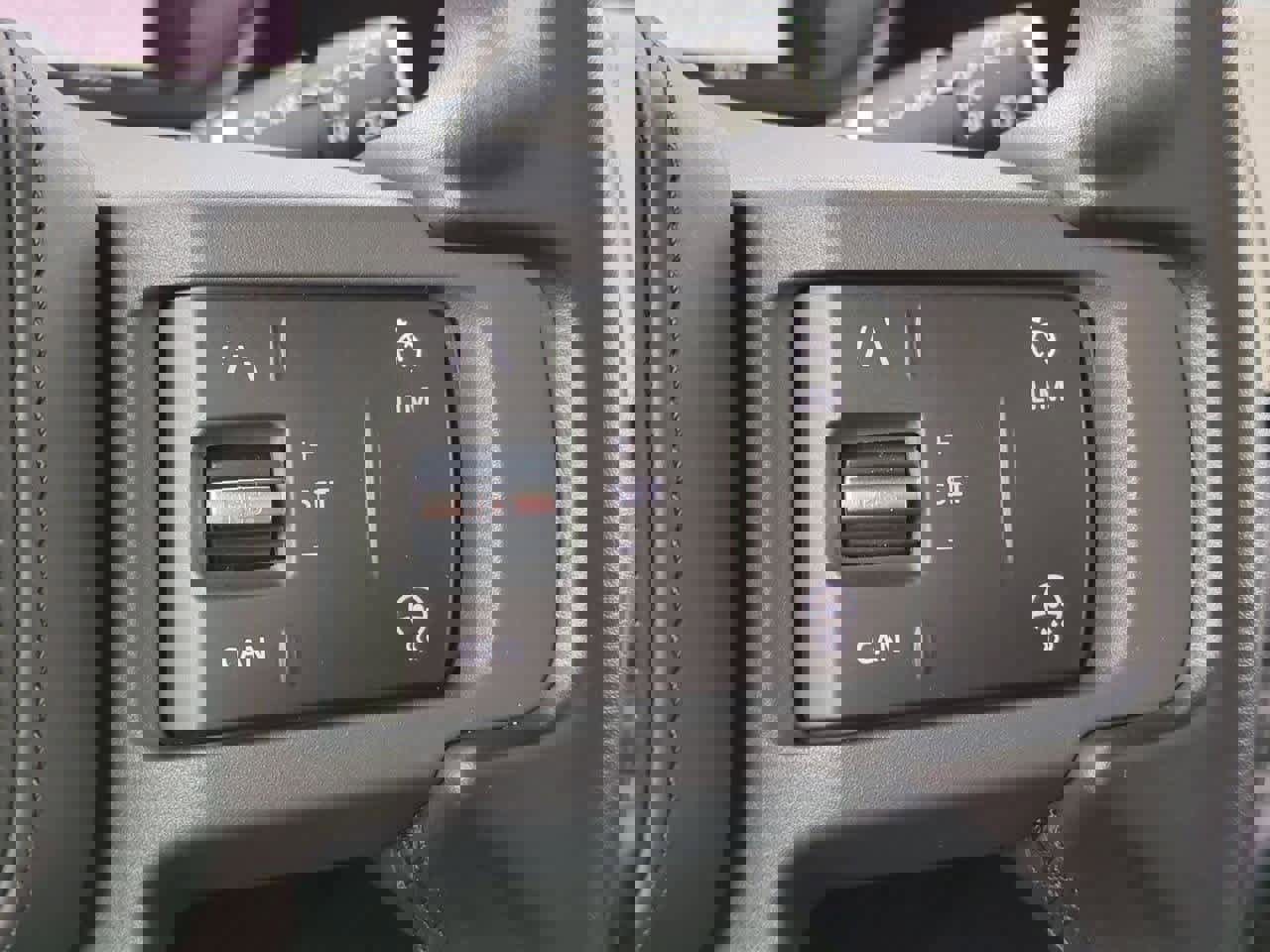 Certified 2023 Land Rover Defender 110 X-Dynamic SE image 26