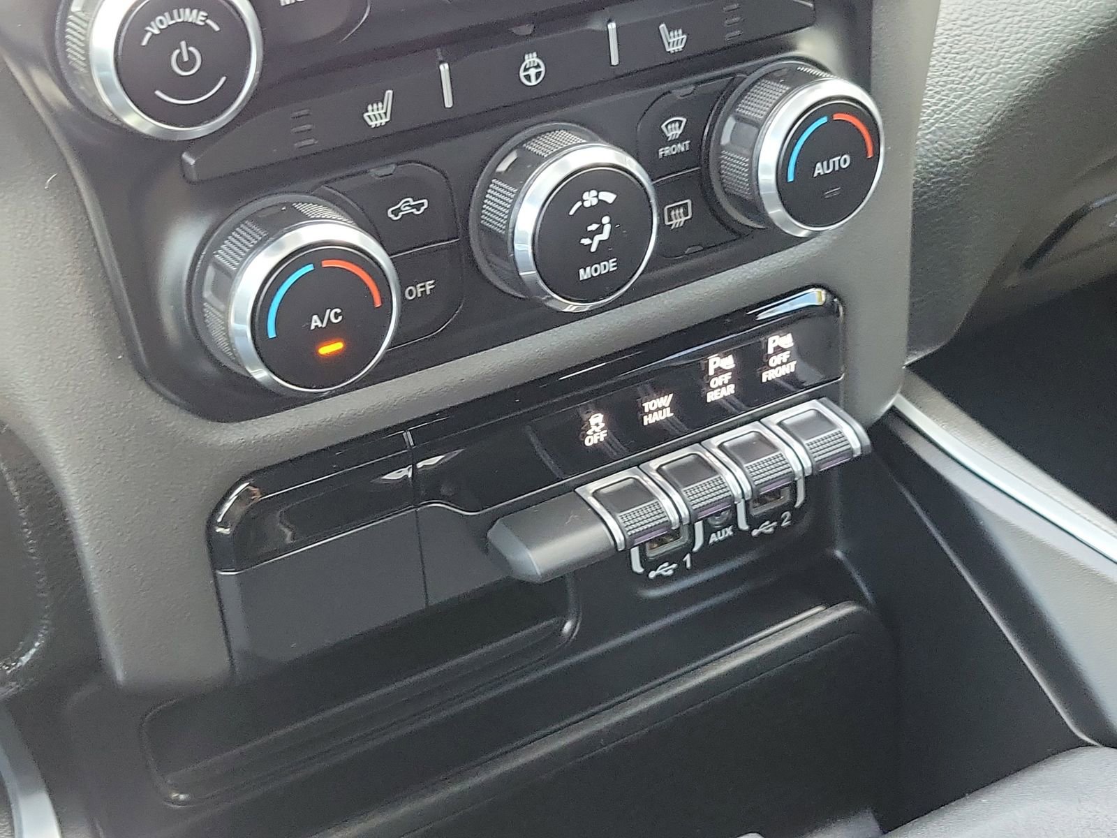 Used 2021 RAM 1500 Big Horn AWD/4WD image 25