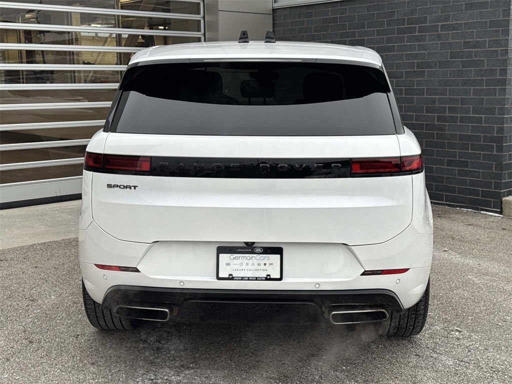 Used 2024 Land Rover Range Rover Sport Dynamic SE image 5