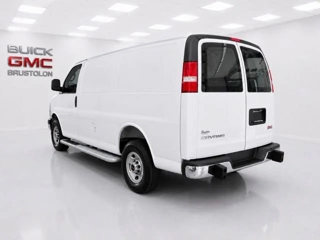 Used 2025 GMC Savana 2500 w/ Driver Convenience Package RWD image 9